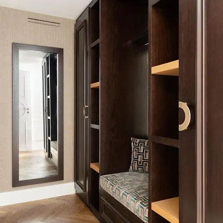 Highstay - Luxury Serviced - Victoires Apartment *